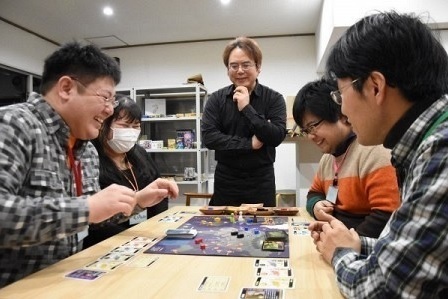 岡山 表町にボードゲームバー モノポリーなど１００種類用意 山陽新聞 アナログゲーム ボードゲーム速報